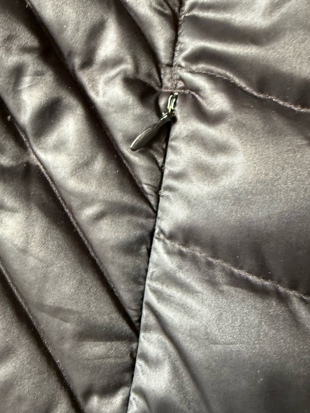 Eddie Bauer Black Quilted Asymmetrical Puffer Coat Size M - Picture 4 of 8